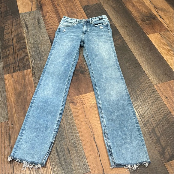 Mavi Maria Hem Slit High Rise
Flare Jean size 26 × 32. Great condition! - Picture 3 of 16